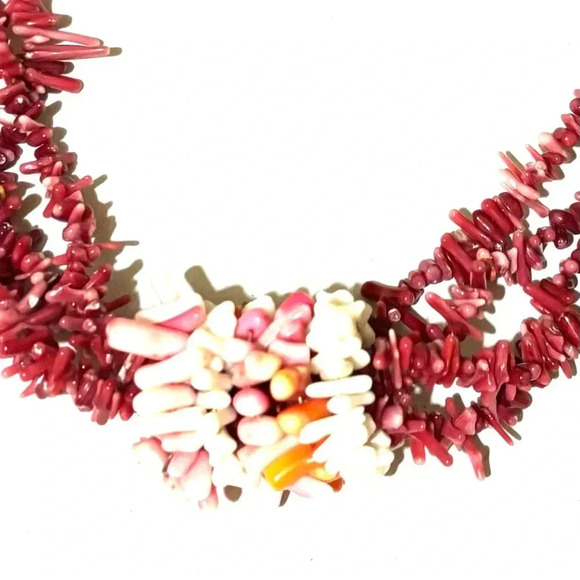 Handcrafted  coral multilyer 4 strand m chunky necklace hight 8” width 9.5” - Picture 2 of 3